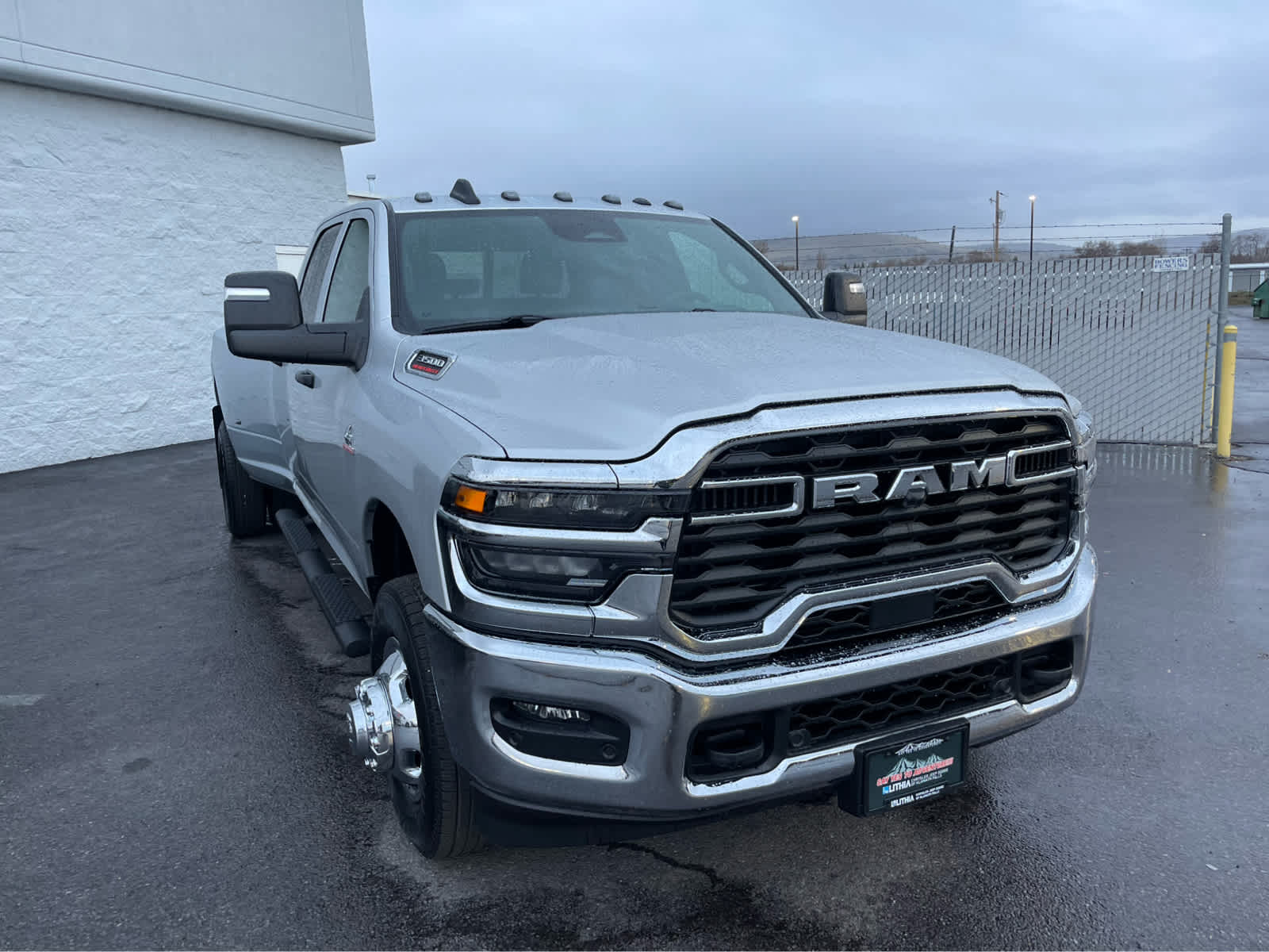 2026 Ram 3500 Tradesman photo 2