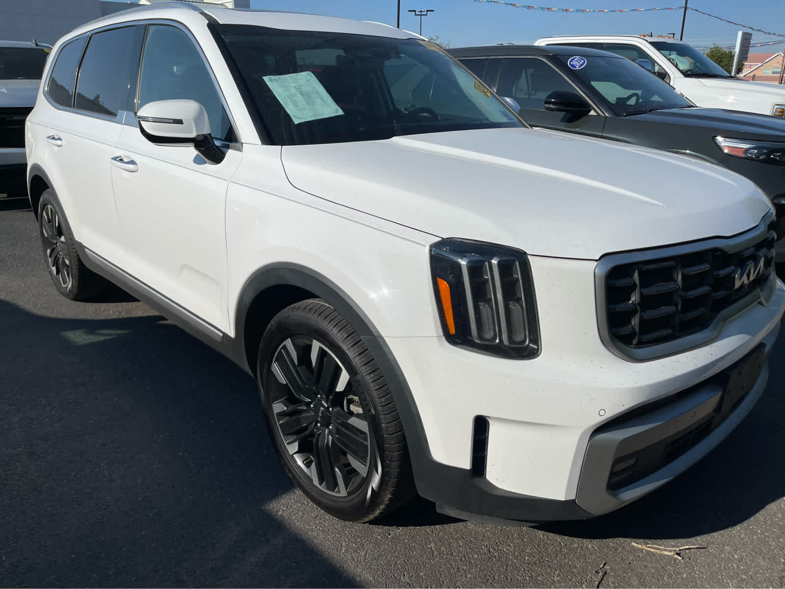 Thumbnail: 2023 Kia Telluride - 3