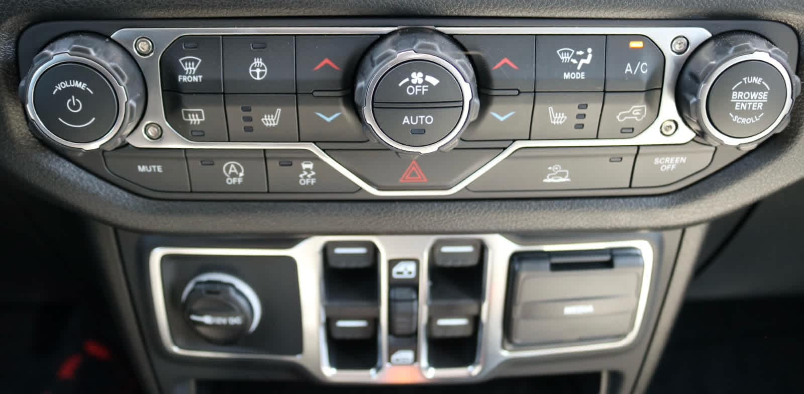 Thumbnail: 2026 Jeep Wrangler - 16