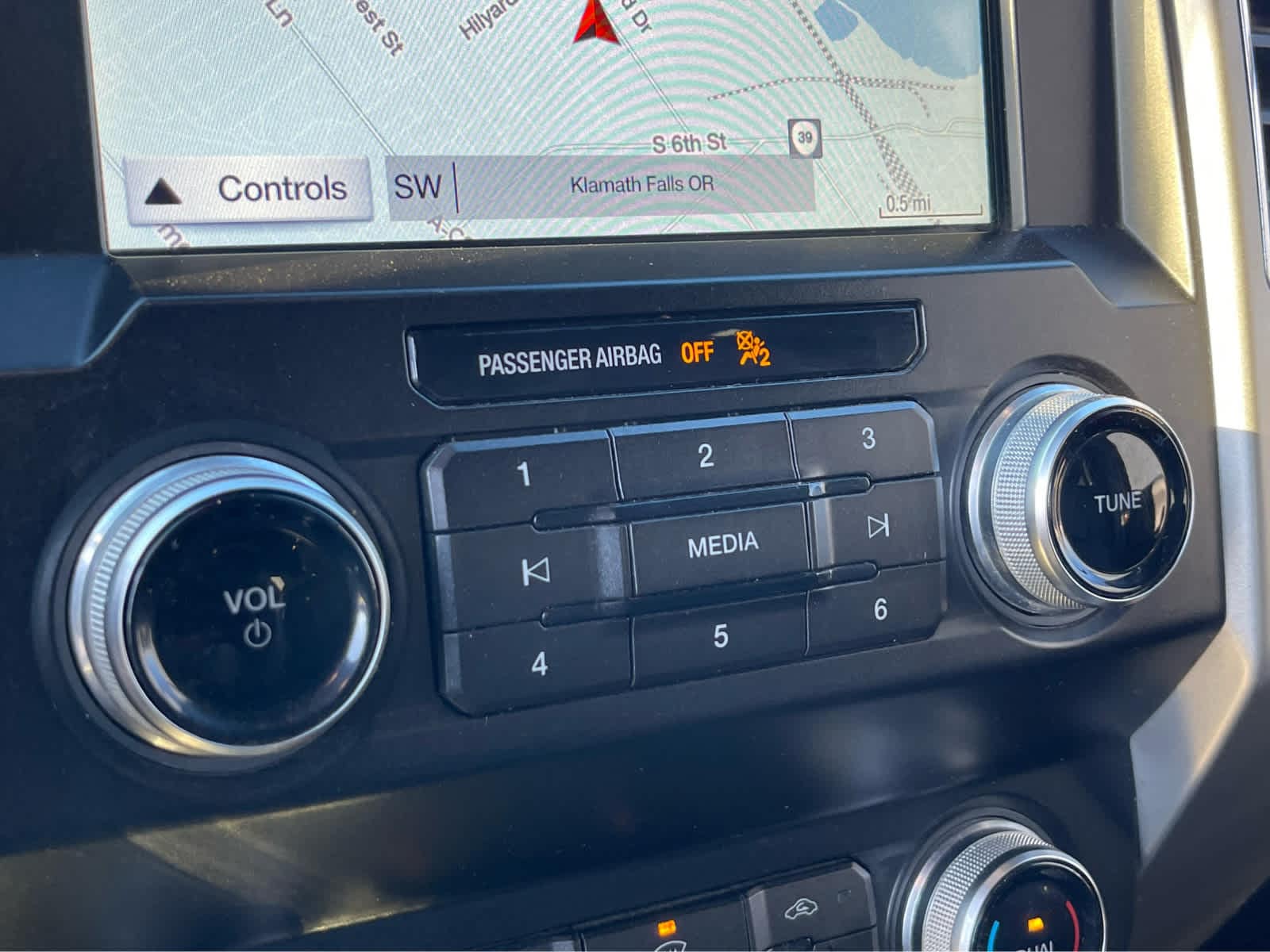 Thumbnail: 2019 Ford F-150 - 16