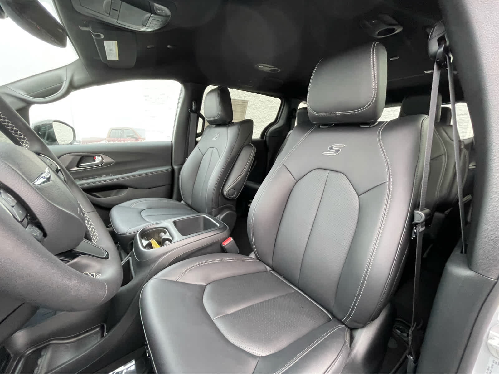 Thumbnail: 2026 Chrysler Pacifica - 21