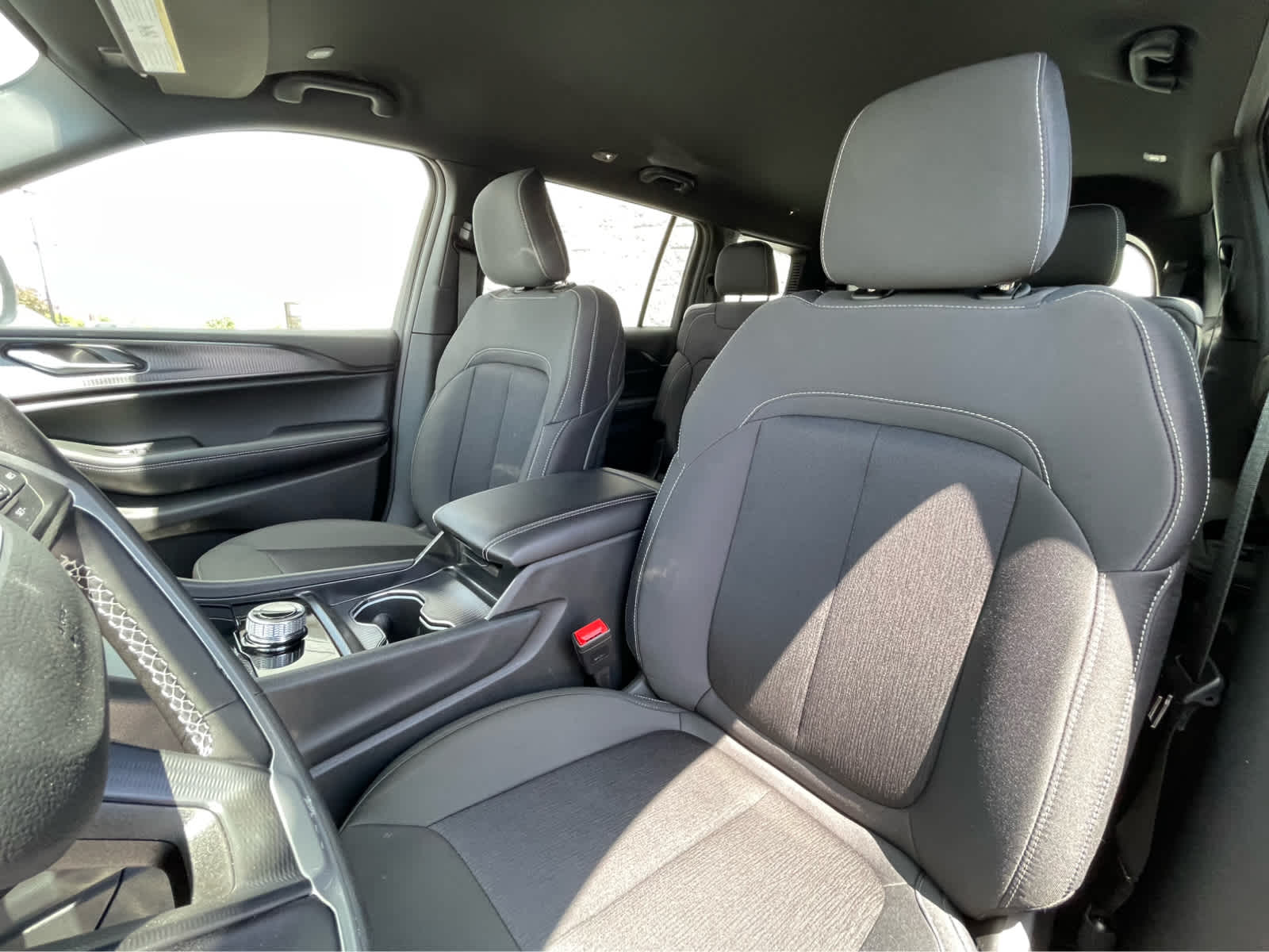 Thumbnail: 2025 Jeep Grand Cherokee - 22