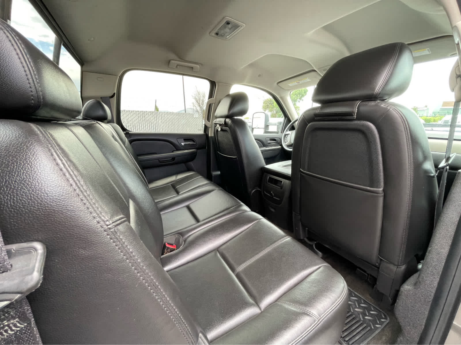 Thumbnail: 2012 Chevrolet Silverado 3500 - 26