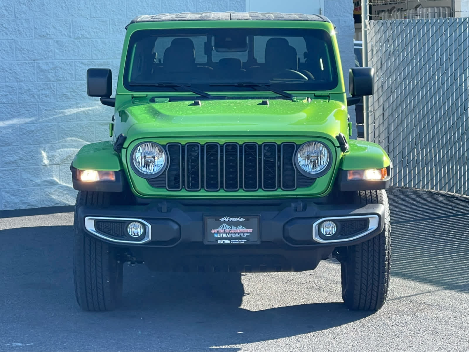 Thumbnail: 2025 Jeep Gladiator - 9