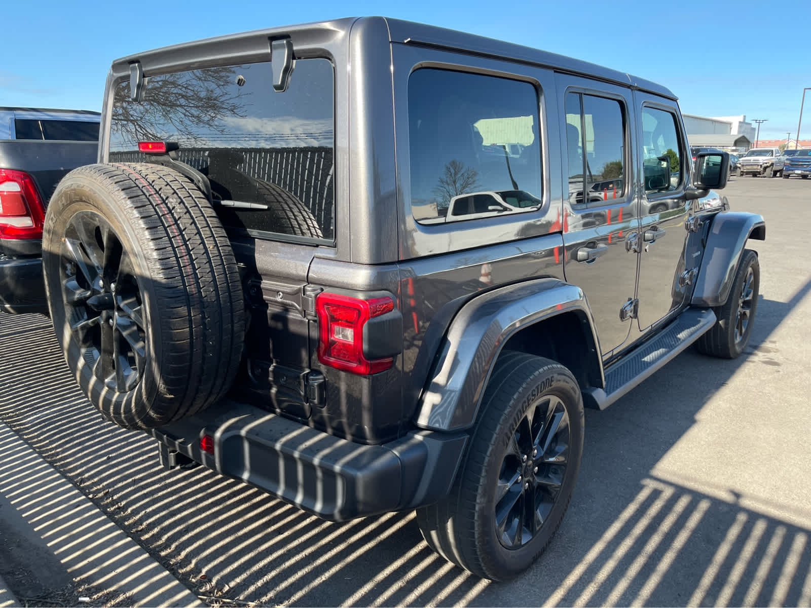 2021 Jeep Wrangler Unlimited Sahara 4xe photo 4