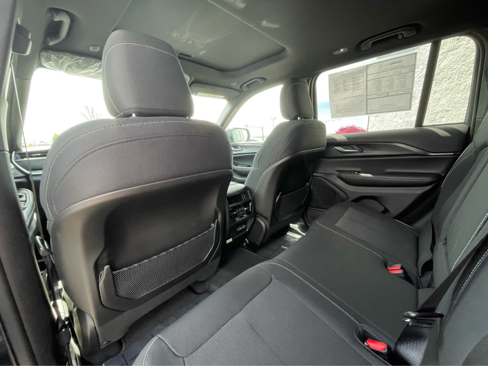 Thumbnail: 2025 Jeep Grand Cherokee - 23