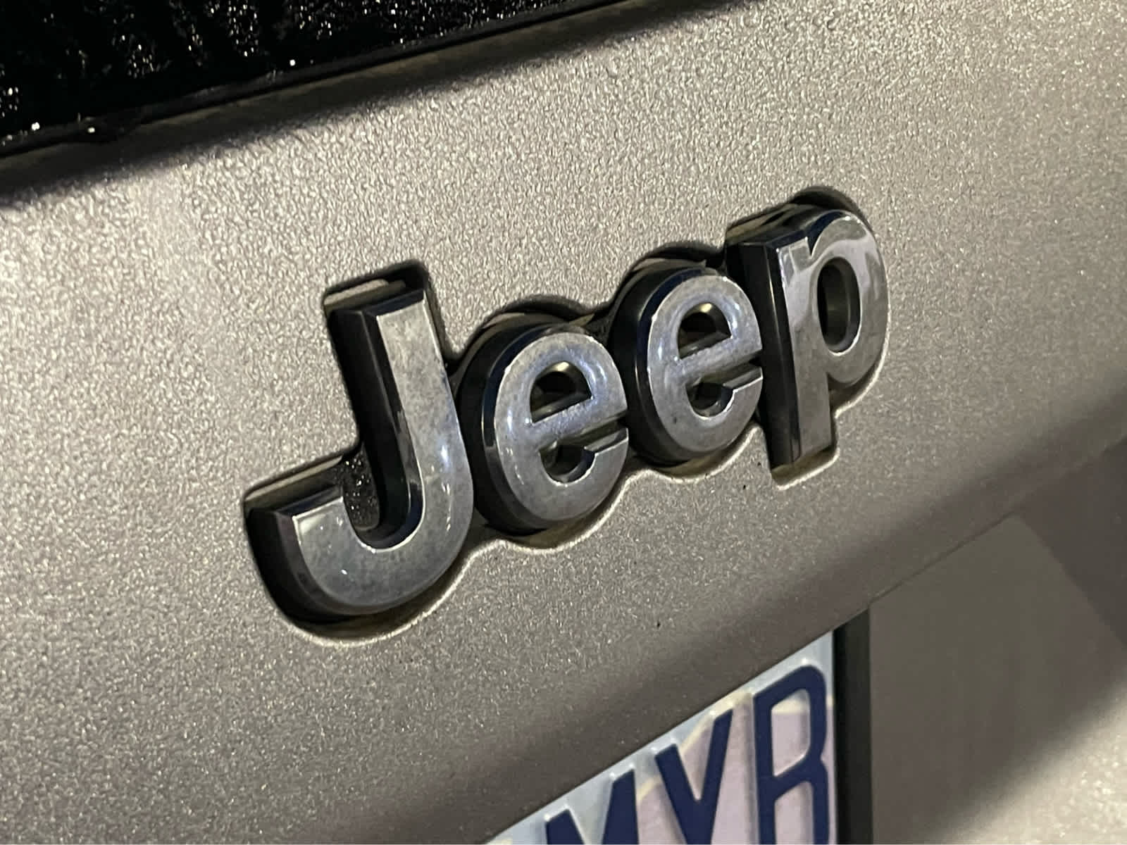 Thumbnail: 2019 Jeep Cherokee - 7