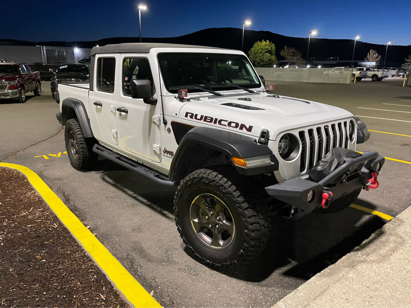 Thumbnail: 2021 Jeep Gladiator - 3