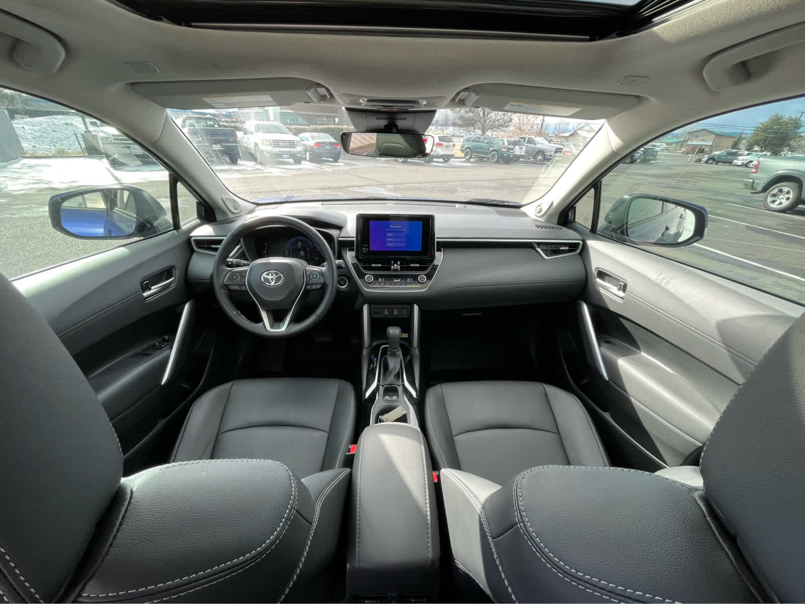 Thumbnail: 2023 Toyota Corolla Cross - 12