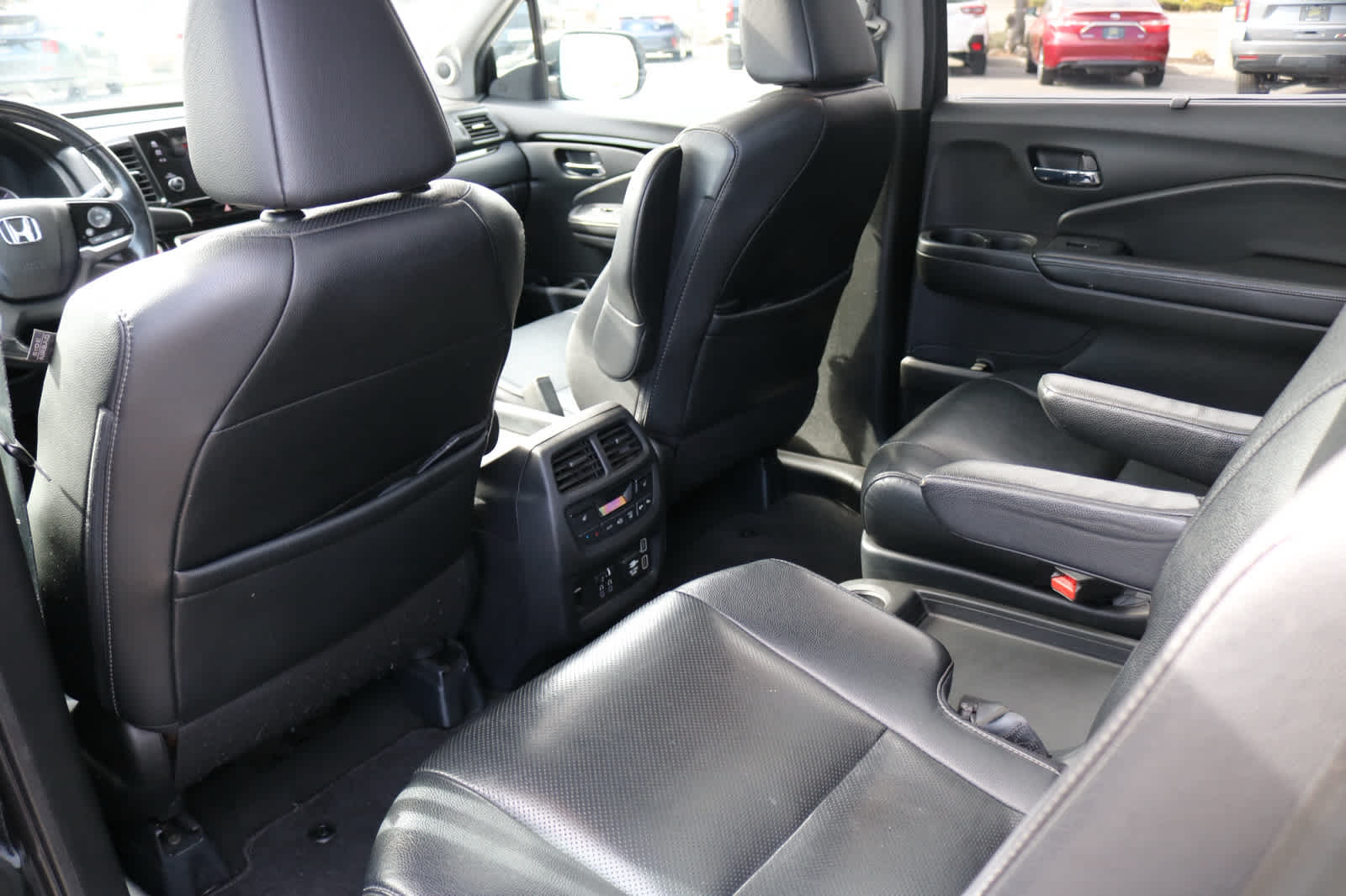 Thumbnail: 2019 Honda Pilot - 28