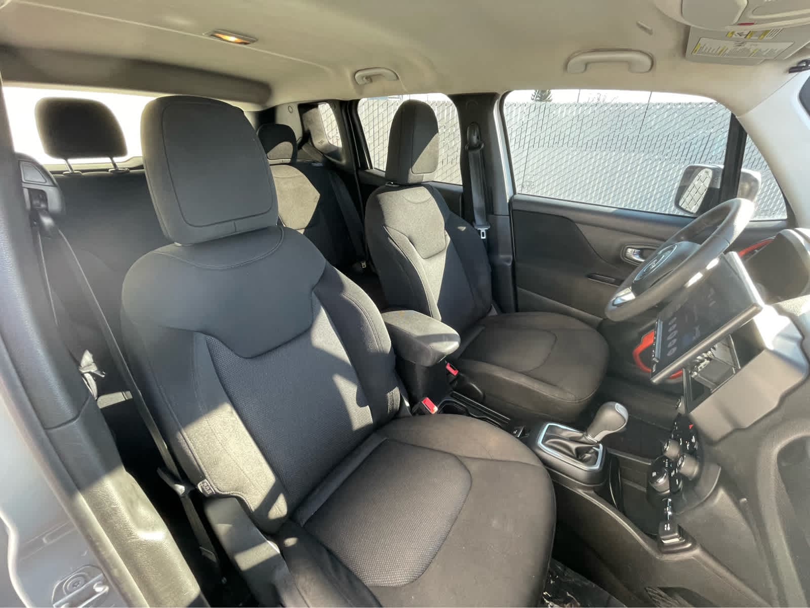 Thumbnail: 2021 Jeep Renegade - 29