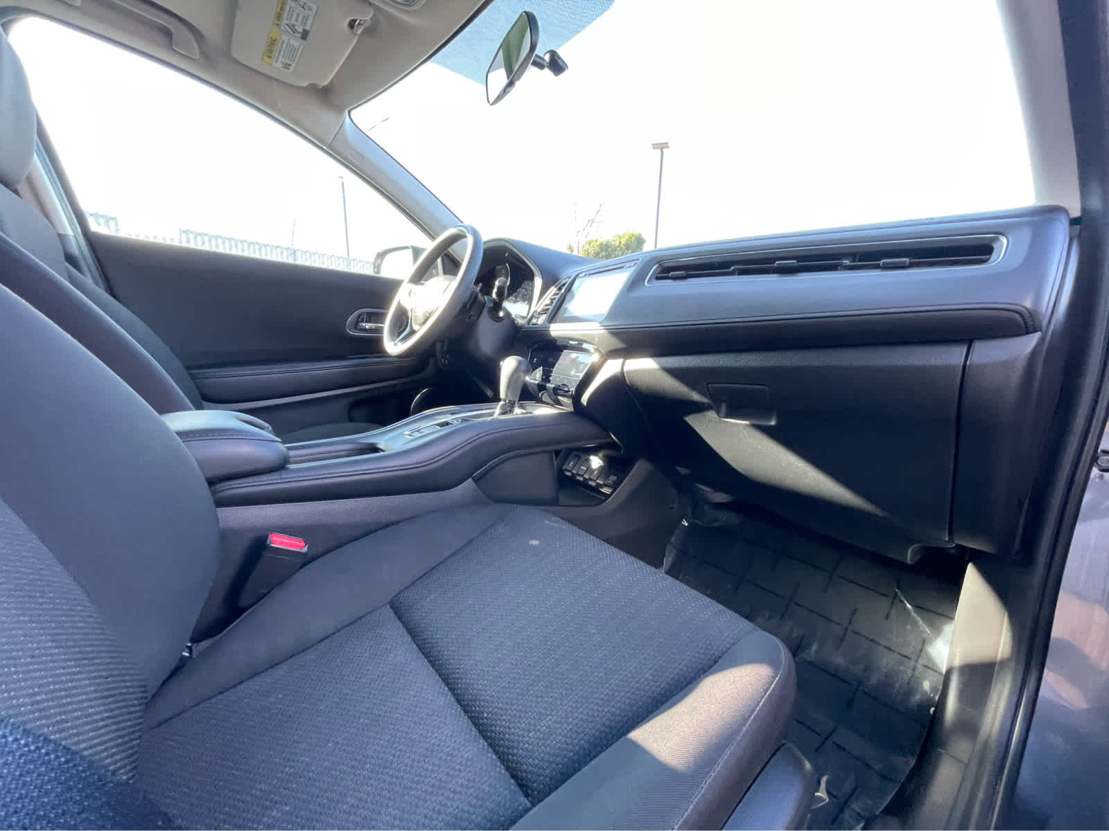 Thumbnail: 2016 Honda HR-V - 28