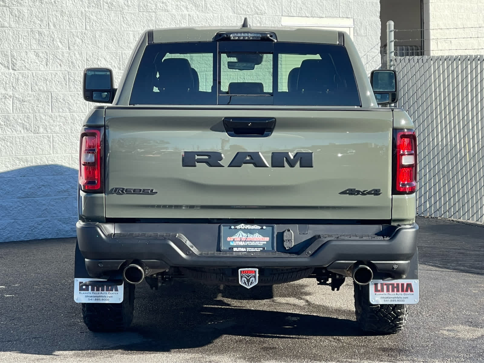 Thumbnail: 2026 RAM 1500 - 6