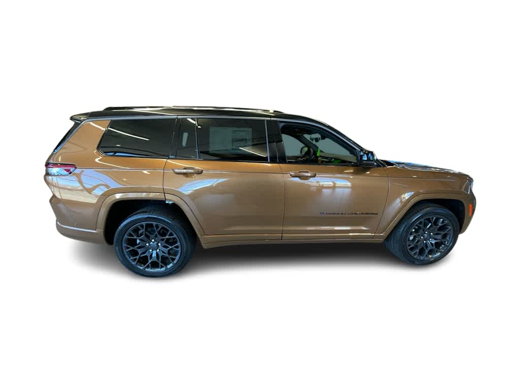 Thumbnail: 2026 Jeep Grand Cherokee - 4