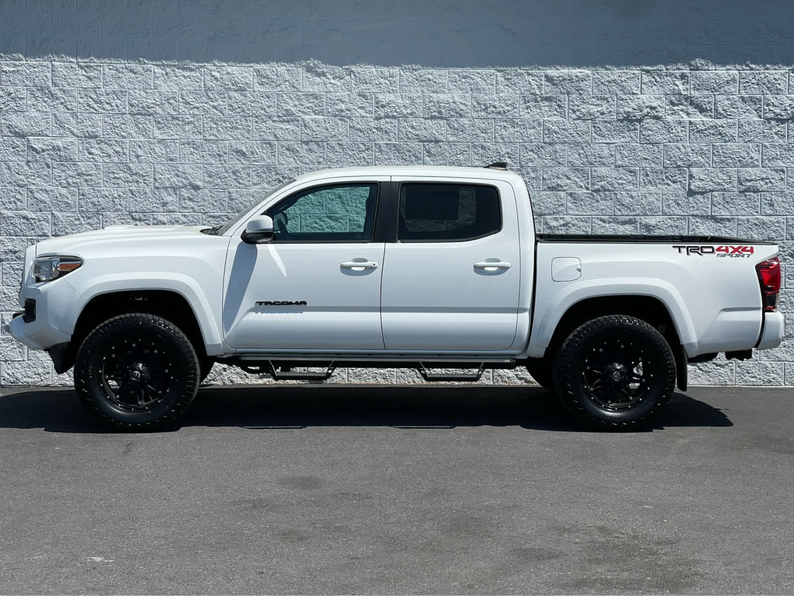 2019 Toyota Tacoma TRD Sport V6 photo 4