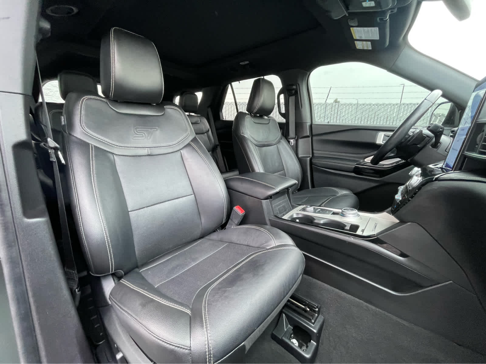 Thumbnail: 2022 Ford Explorer - 30