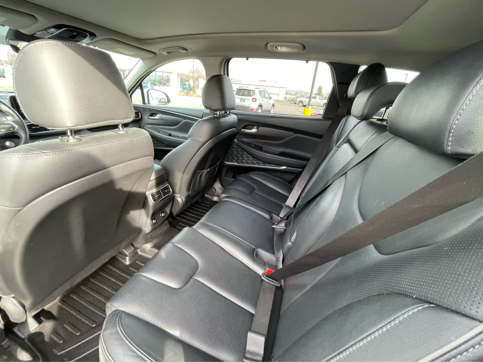 Thumbnail: 2022 Hyundai Santa Fe - 21