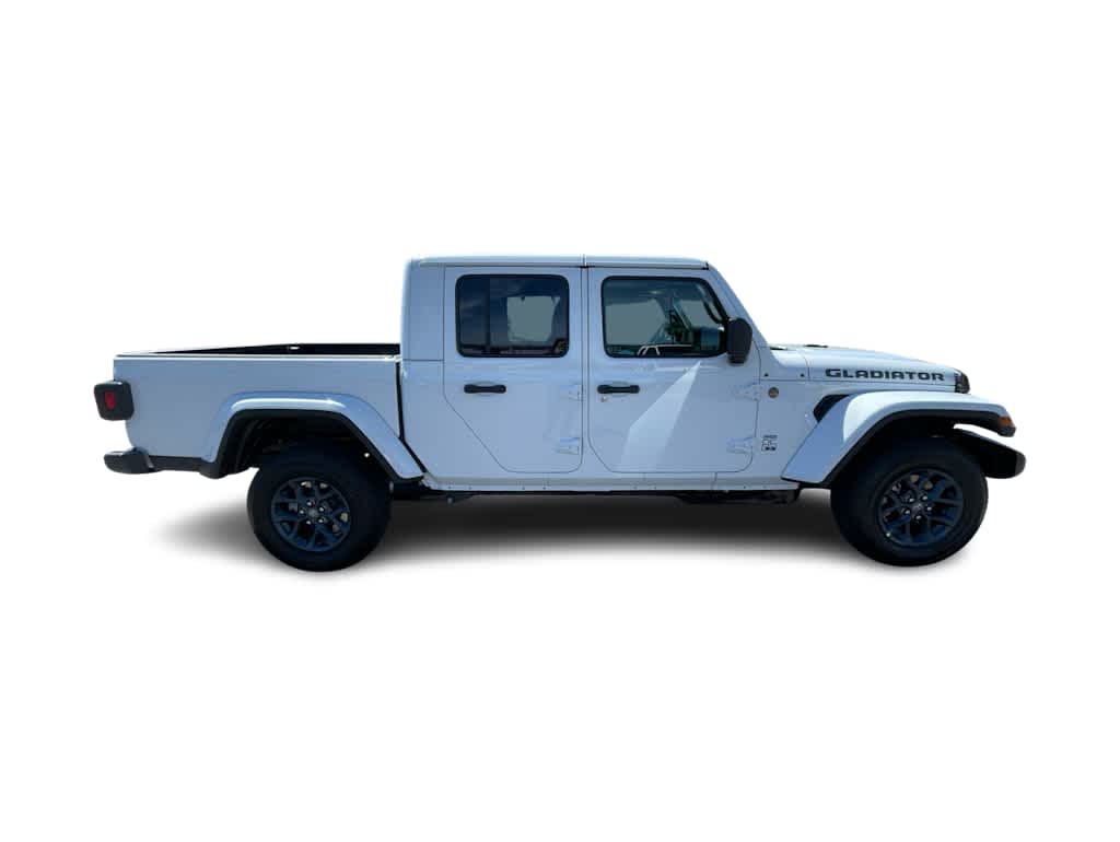 Thumbnail: 2026 Jeep Gladiator - 4