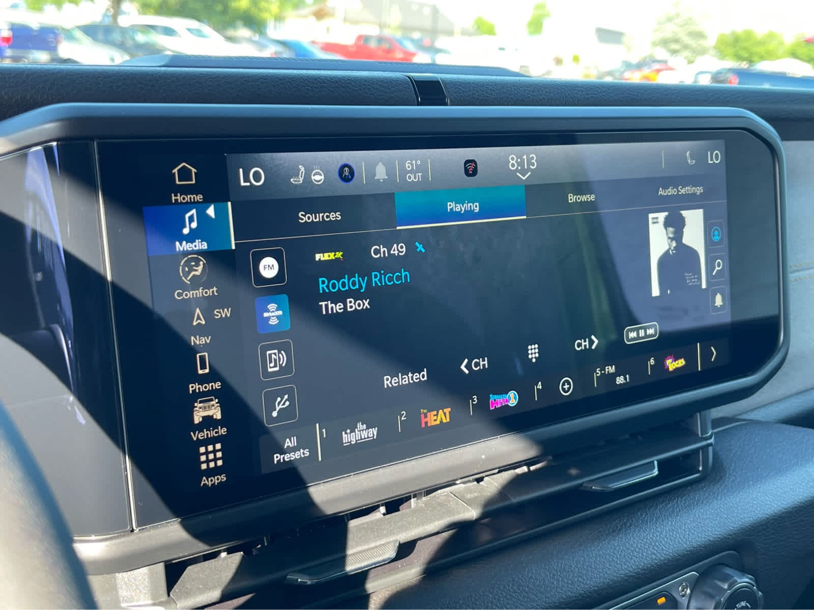 Thumbnail: 2025 Jeep Gladiator - 16