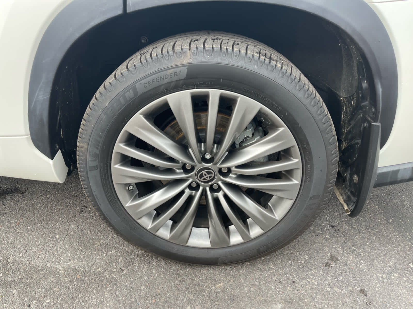 Thumbnail: 2021 Toyota Highlander - 12