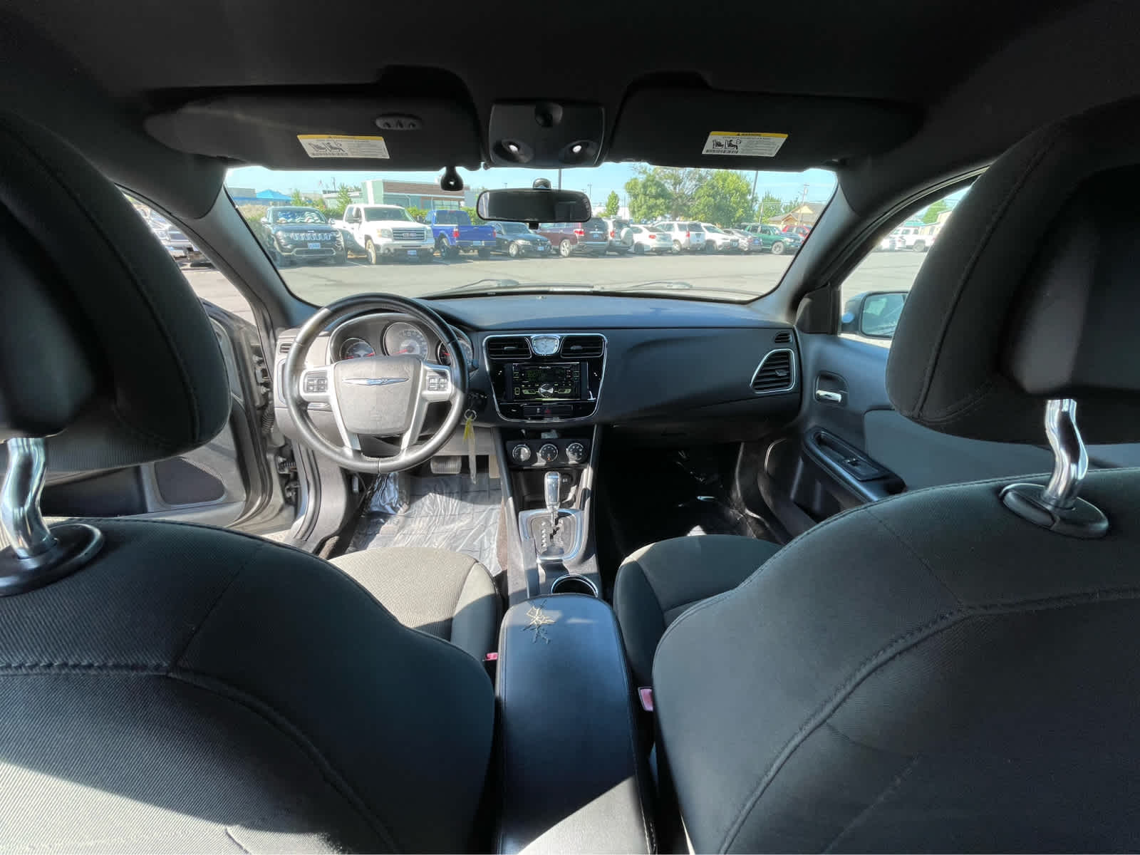 Thumbnail: 2011 Chrysler 200 - 11