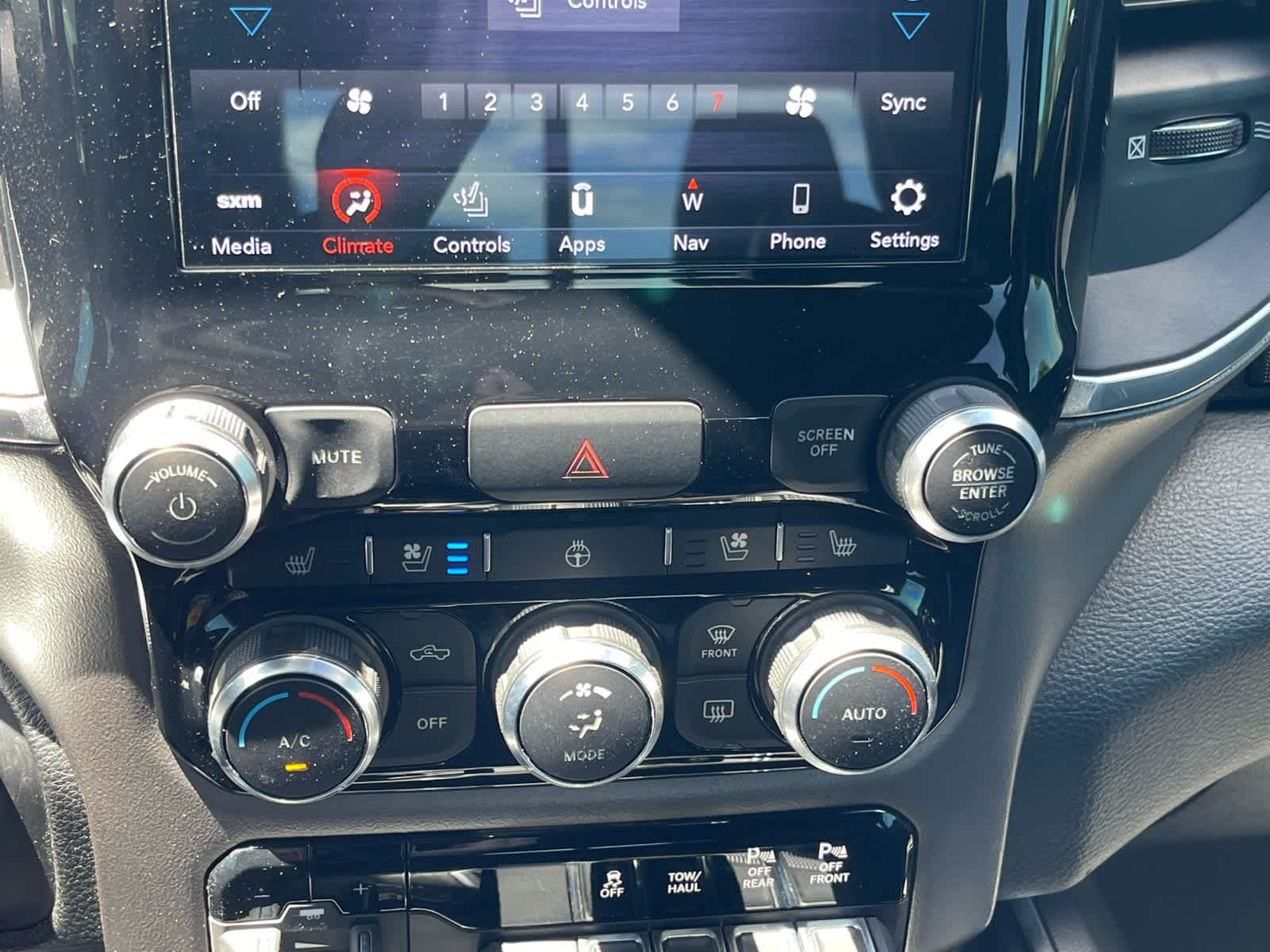 Thumbnail: 2020 RAM 1500 - 21