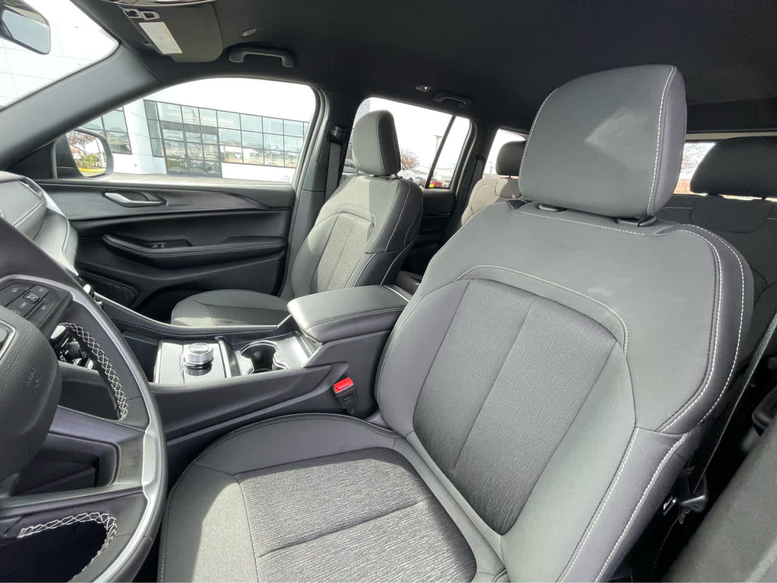 Thumbnail: 2026 Jeep Grand Cherokee - 23