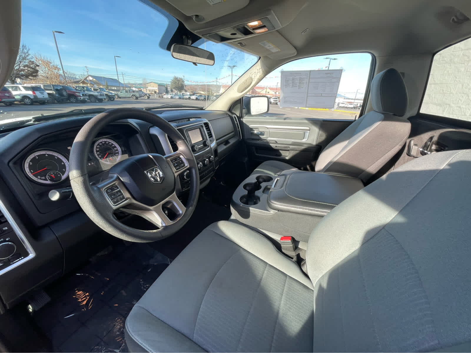 Thumbnail: 2022 RAM 1500 Classic - 2