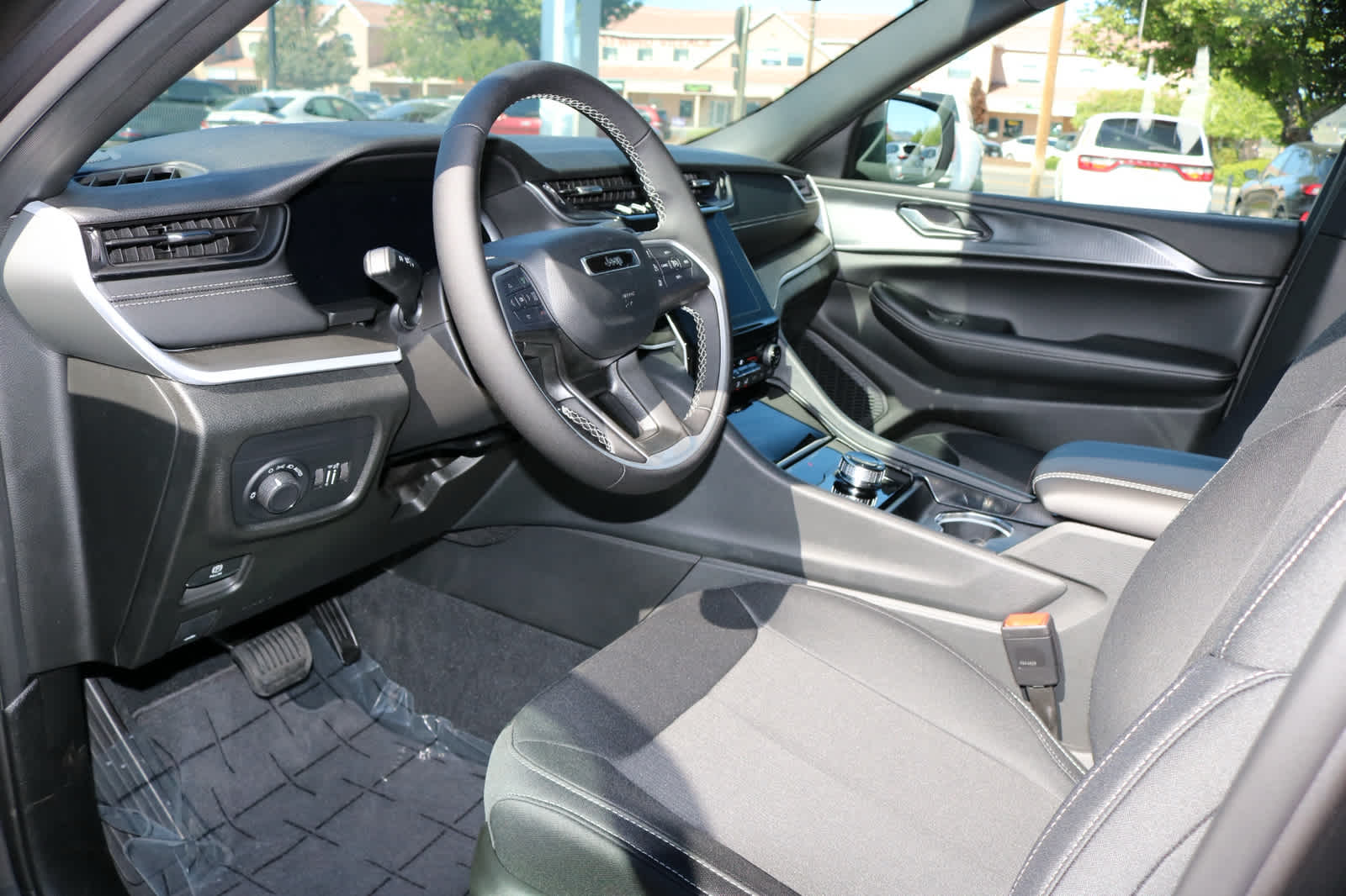 Thumbnail: 2026 Jeep Grand Cherokee - 7