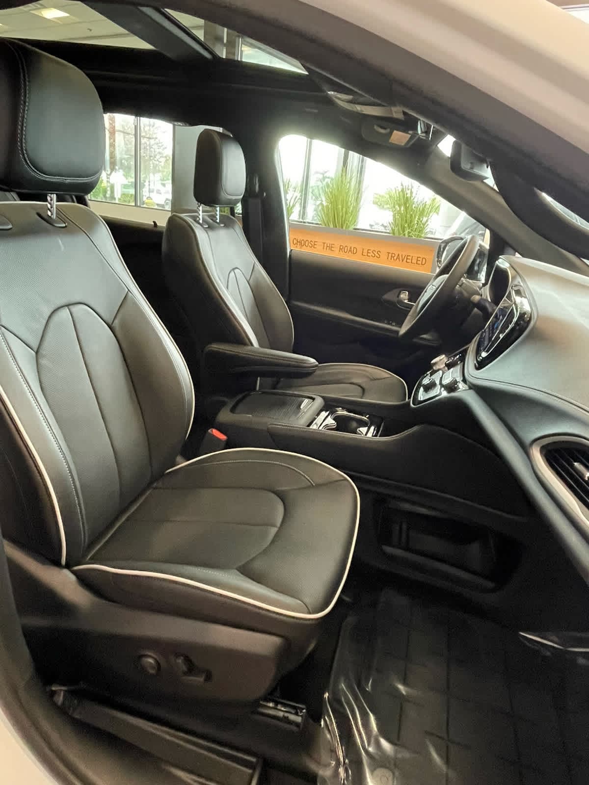 Thumbnail: 2027 Chrysler Pacifica - 21