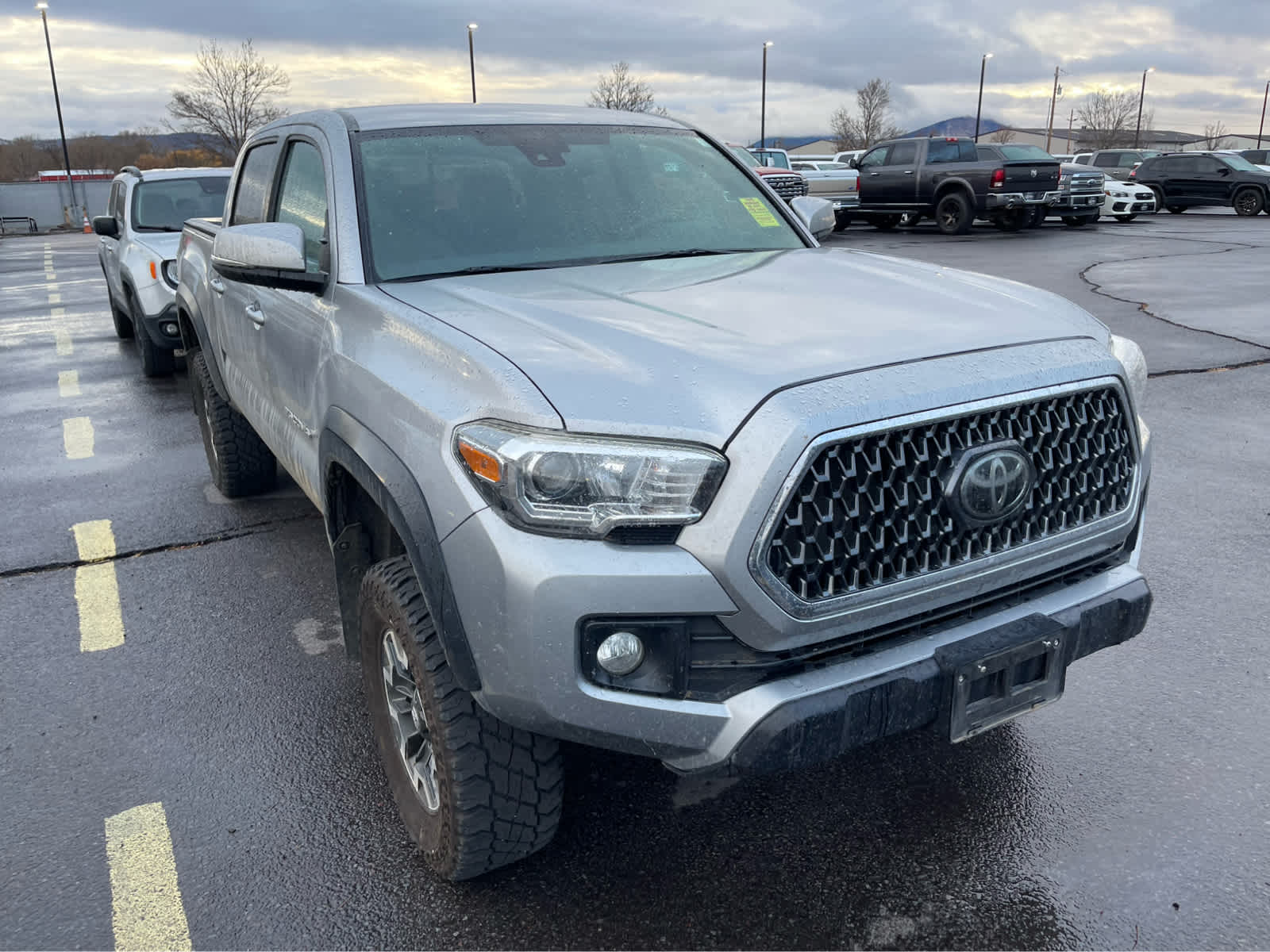 Thumbnail: 2019 Toyota Tacoma - 3