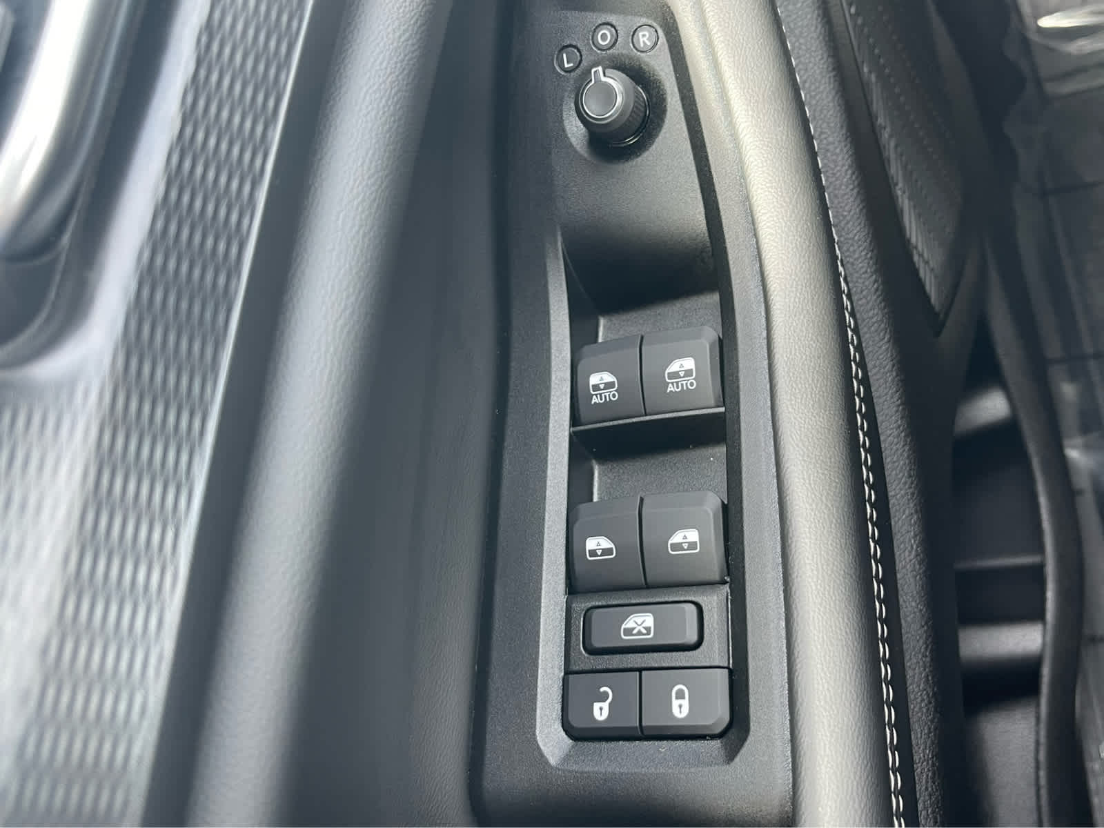 Thumbnail: 2026 Jeep Grand Cherokee - 18