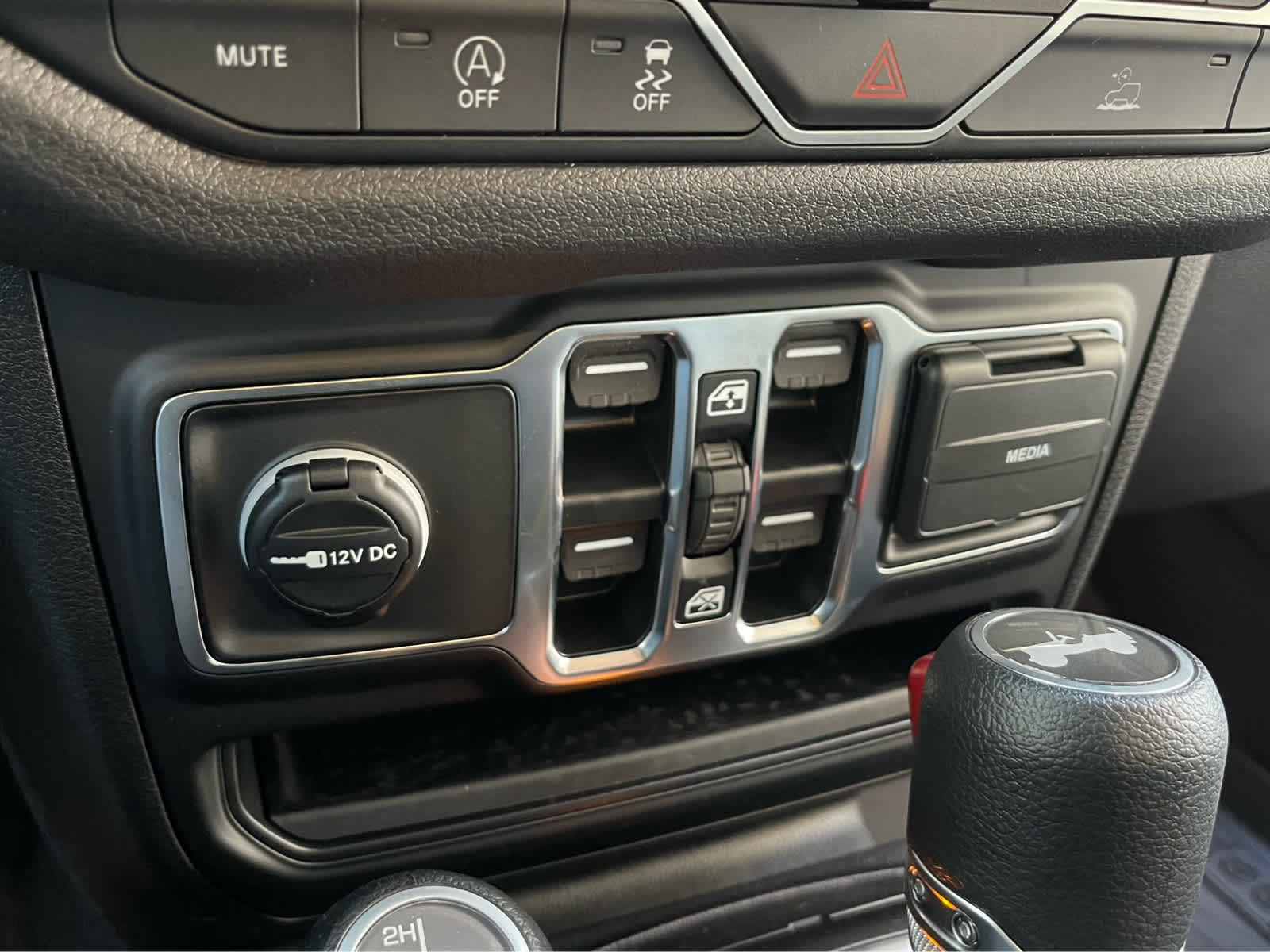 Thumbnail: 2026 Jeep Wrangler - 16