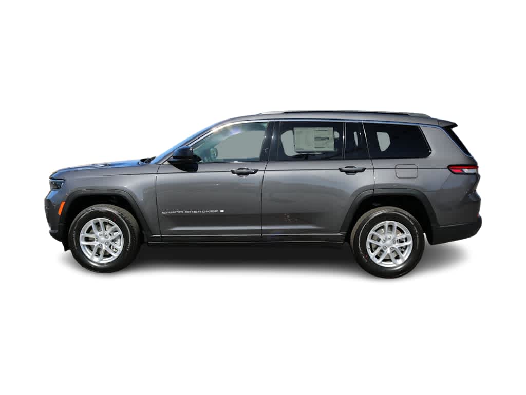 Thumbnail: 2026 Jeep Grand Cherokee - 3