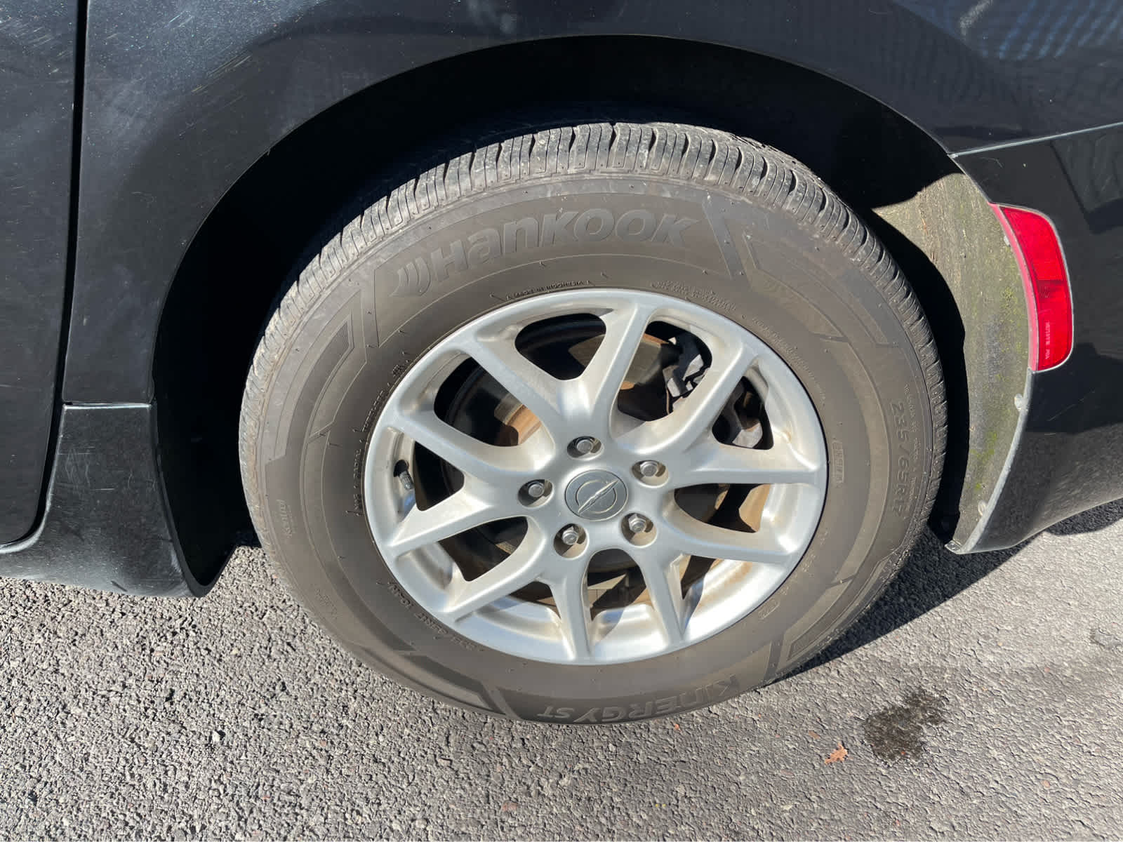 Thumbnail: 2020 Chrysler Voyager - 11