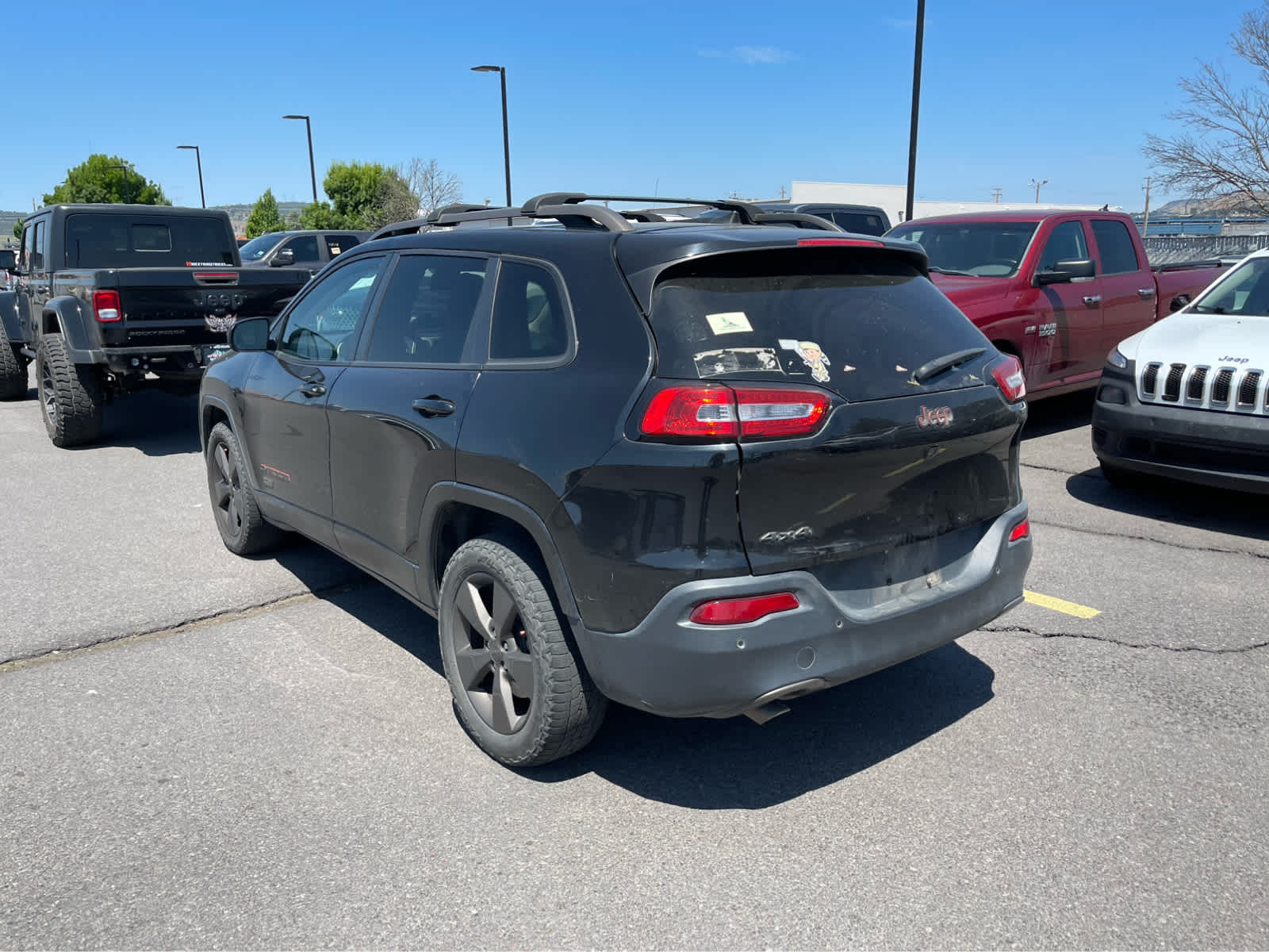 Thumbnail: 2016 Jeep Cherokee - 6