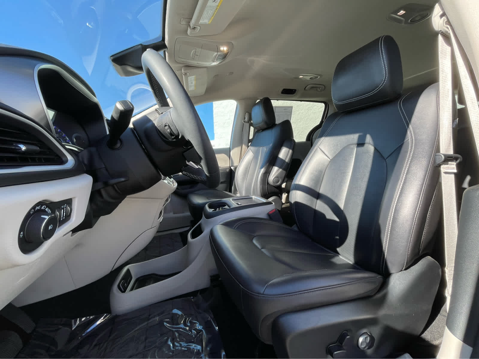 Thumbnail: 2024 Chrysler Pacifica - 19