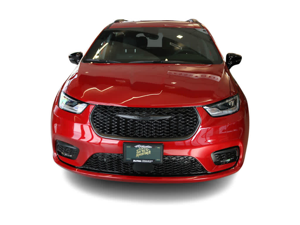 Thumbnail: 2026 Chrysler Pacifica - 2