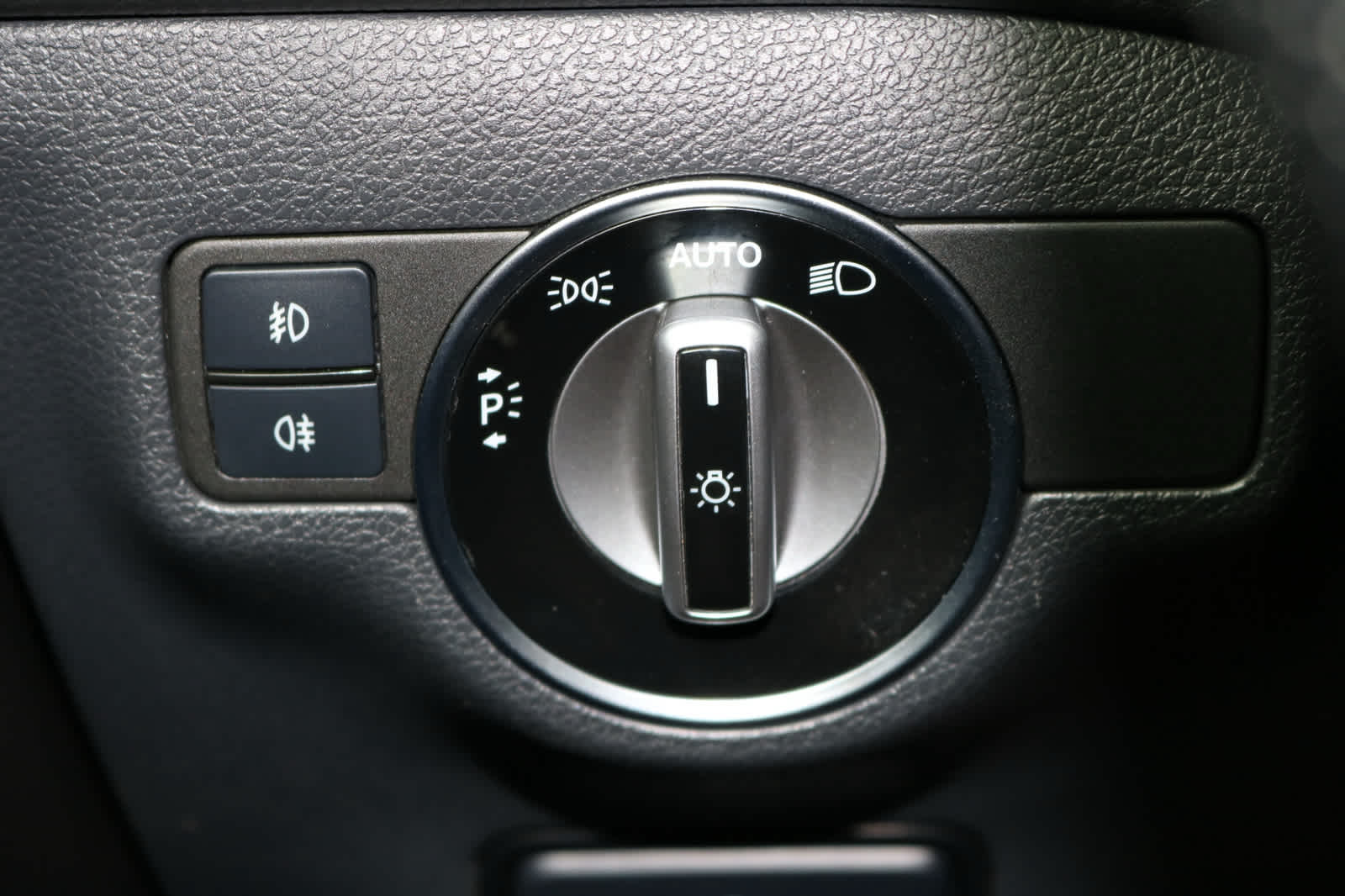 Thumbnail: 2020 Mercedes-Benz GLA - 19