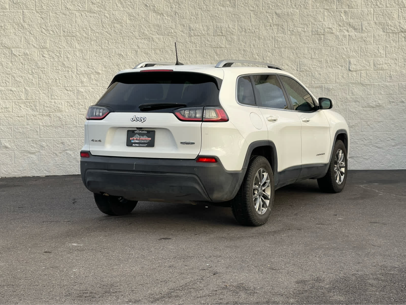 Thumbnail: 2019 Jeep Cherokee - 5