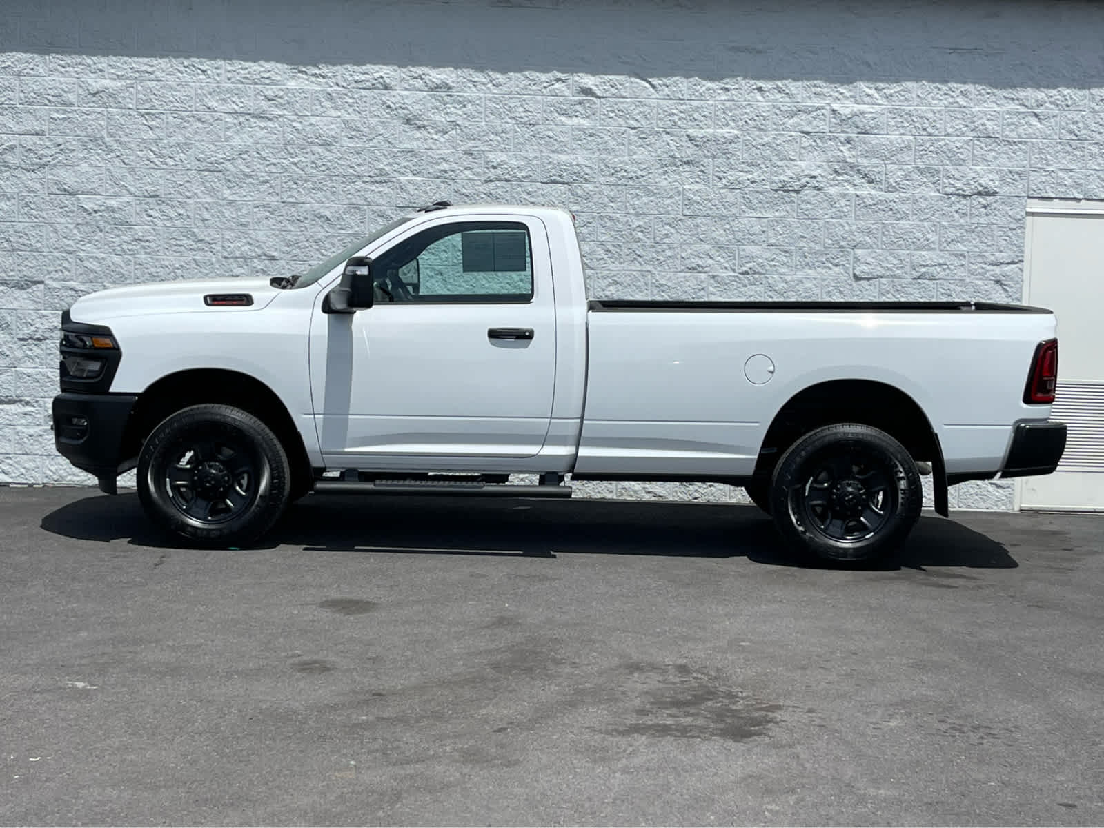 2025 Ram 3500 Tradesman photo 4