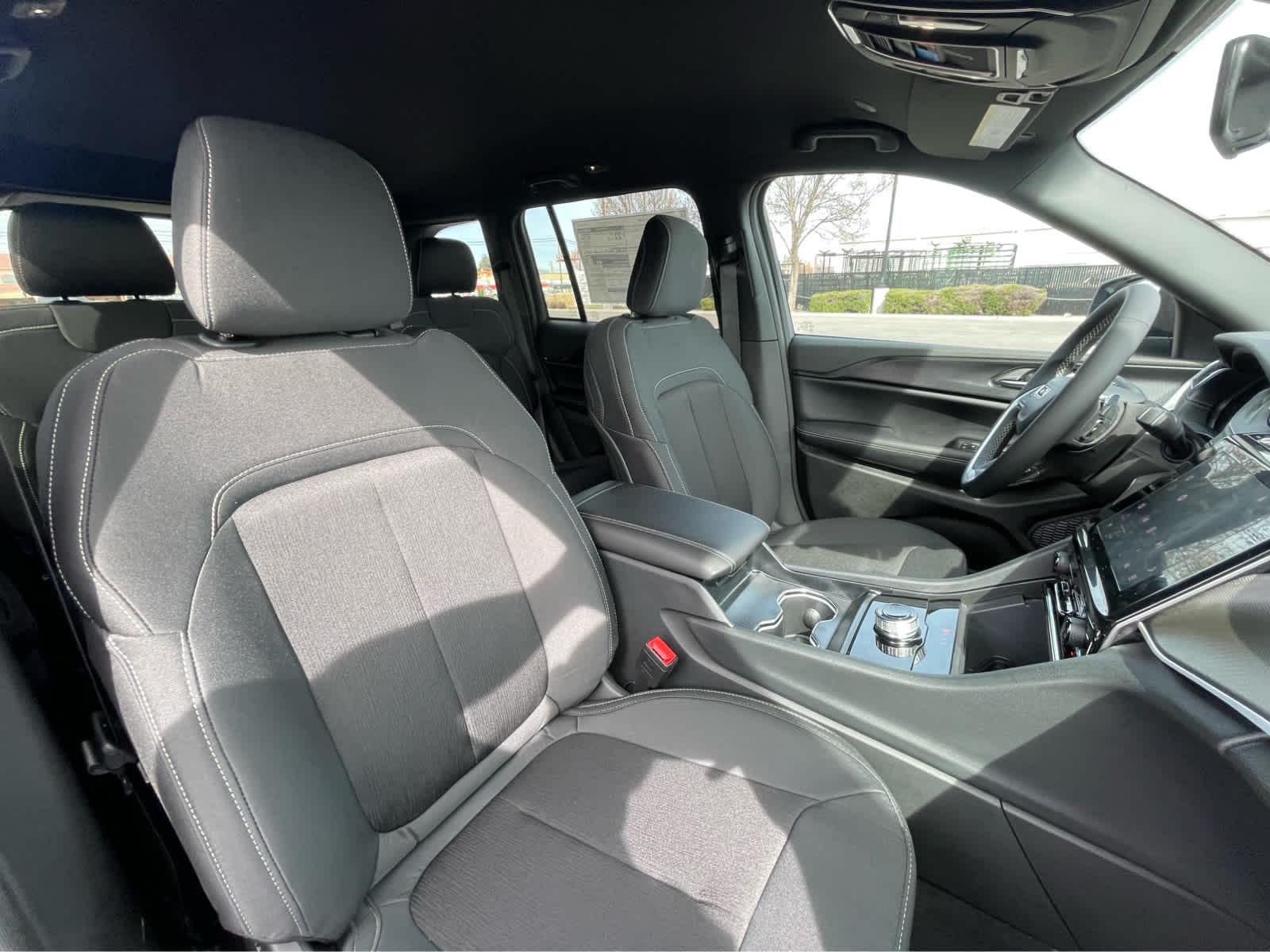 Thumbnail: 2026 Jeep Grand Cherokee - 29