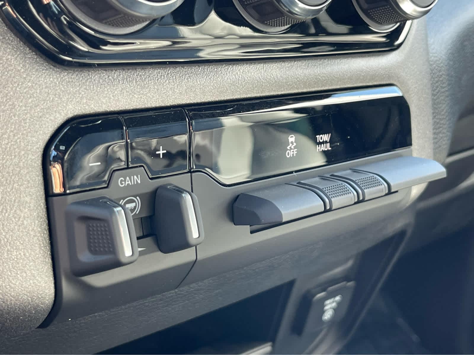 Thumbnail: 2026 RAM 2500 - 16