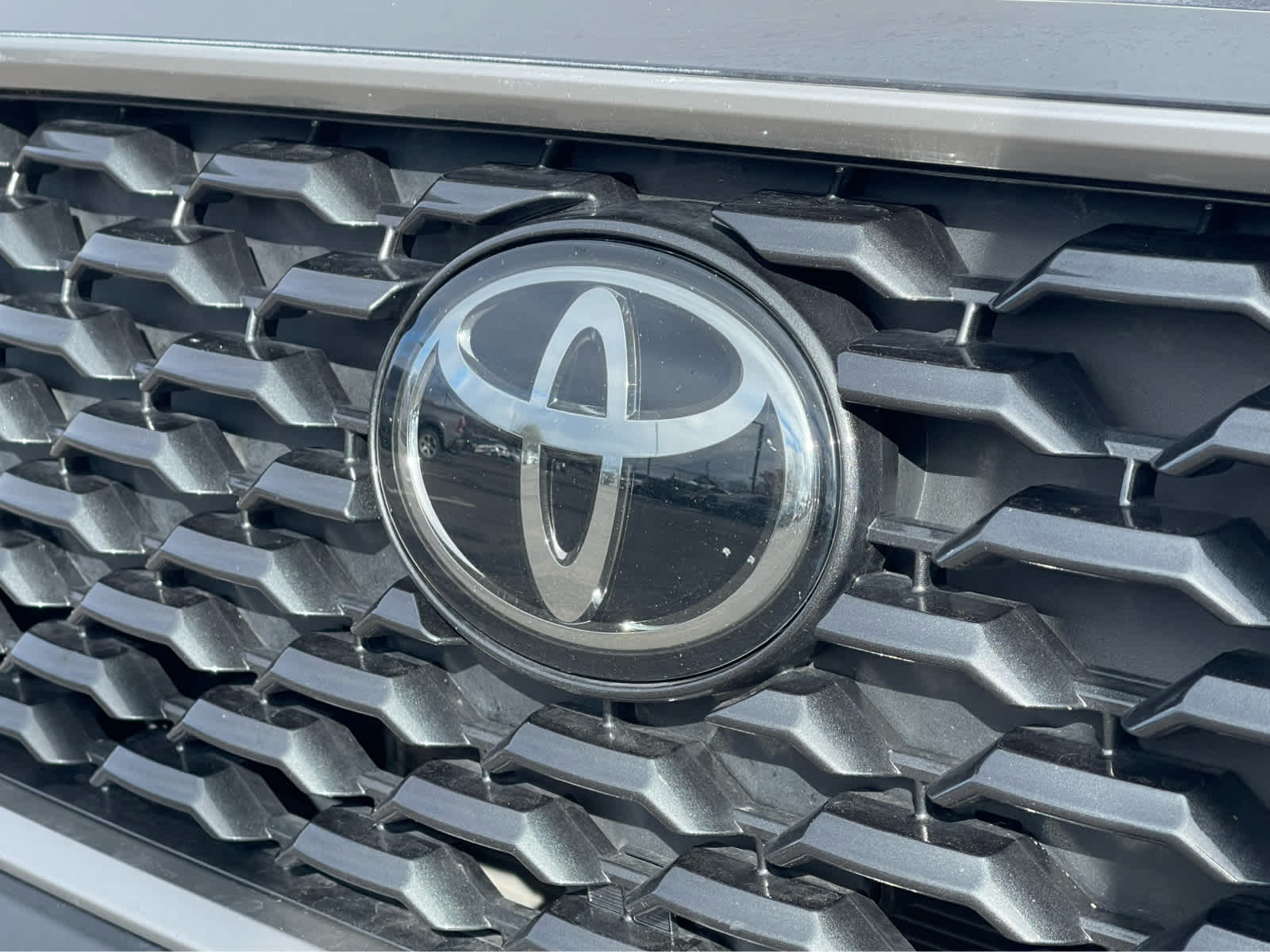 Thumbnail: 2023 Toyota Corolla Cross - 8