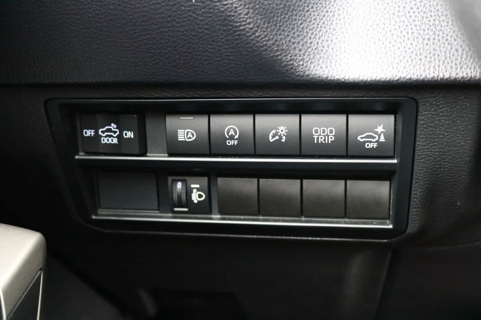 Thumbnail: 2023 Toyota Tundra - 19