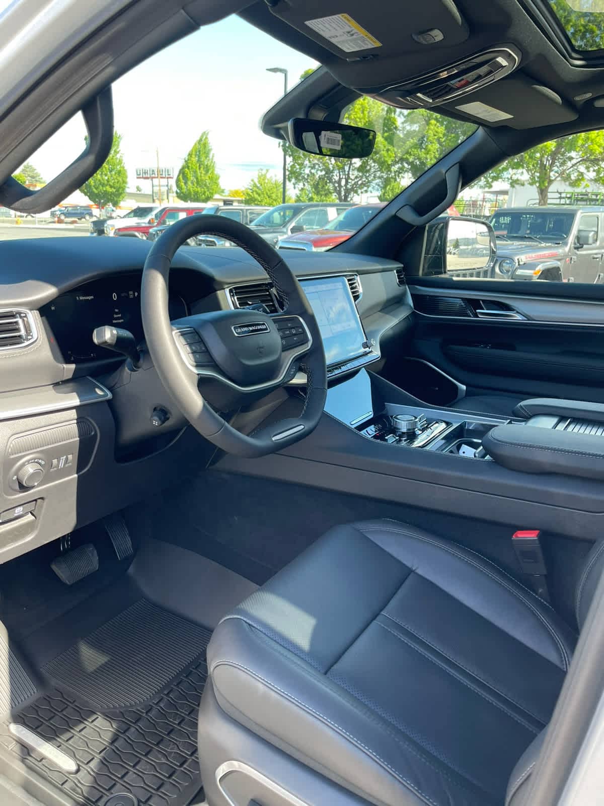 Thumbnail: 2026 Jeep Grand Wagoneer - 7