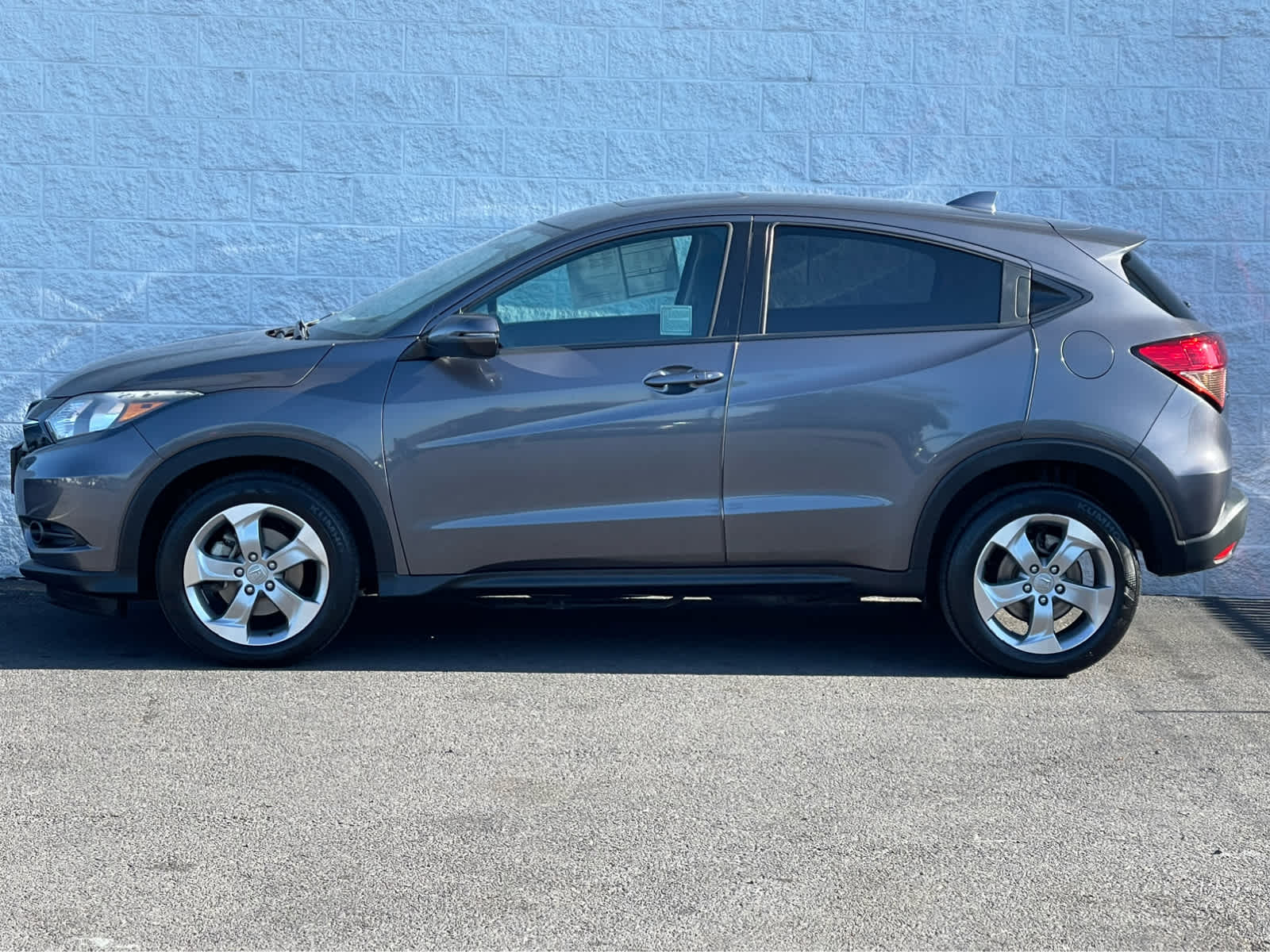 Thumbnail: 2016 Honda HR-V - 4