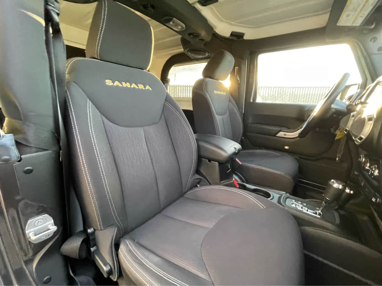 Thumbnail: 2014 Jeep Wrangler - 25