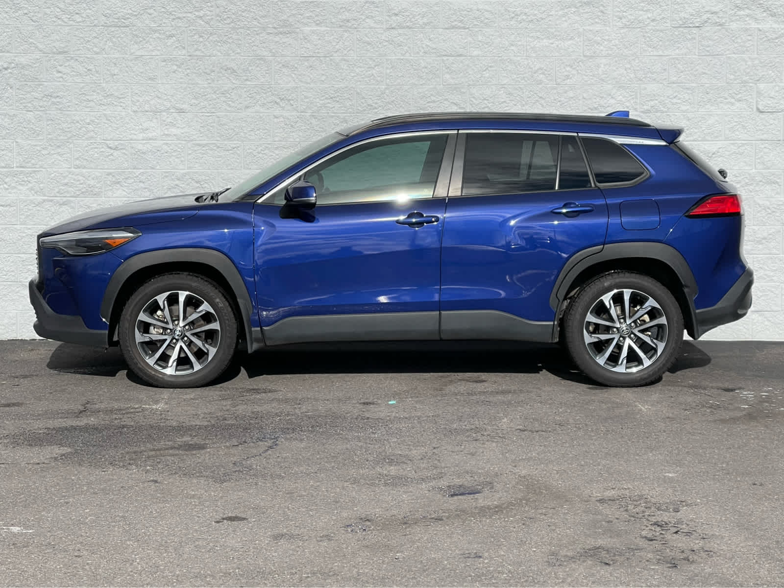 Thumbnail: 2023 Toyota Corolla Cross - 4