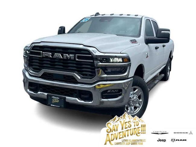2026 Ram 3500 TRADESMAN CREW CAB 4X4 8' BOX